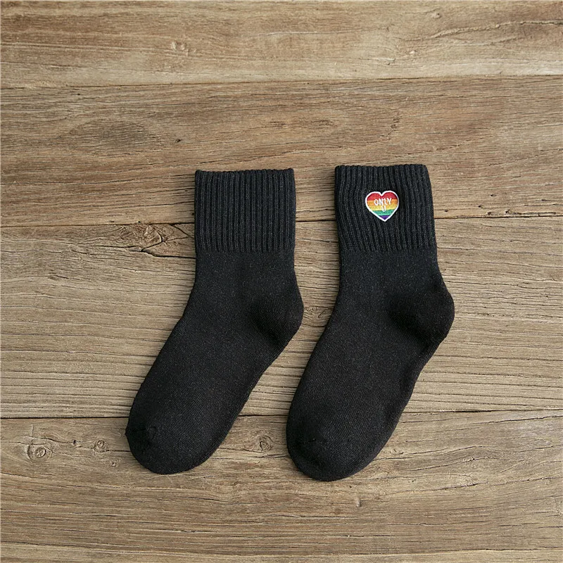 Зимние высококачественные модные женские носки в стиле Харадзюку, женские шерстяные носки с вышивкой в виде радуги, теплые толстые милые носки для девочек - Цвет: 1