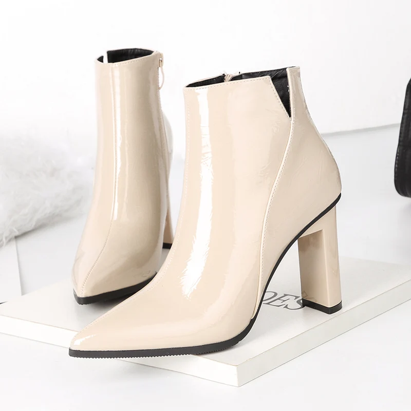 

2019 Winter Luxury Women Designer Beige Green Block High Heels Ankle Boots Patent Leather Warm Fur Western Cowboy Boots Shoes