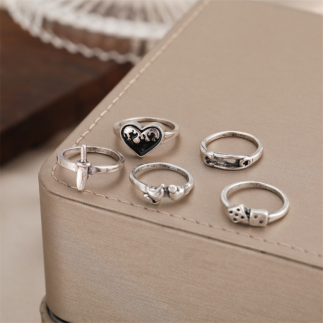 Gothic Poker Ring Set for Women Vintage Spades Ace Silver Plated Retro Rhinestone Charm Billiards Rings Finger Jewelry