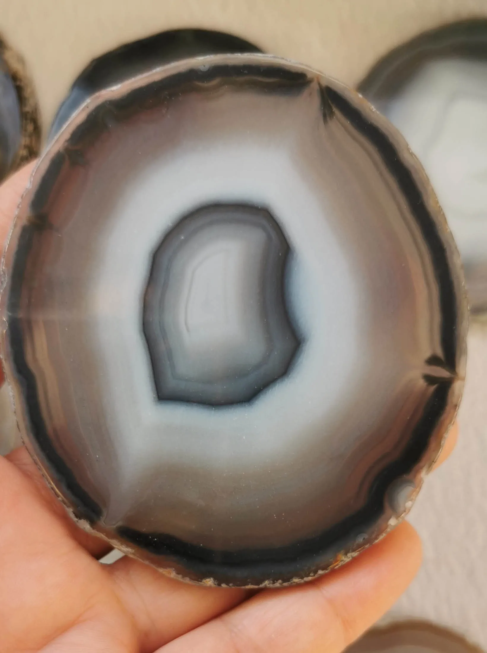 Свадебные горки с кристаллами Geode из оникса и агата 5 шт. 50-90 мм опт плиты свободный