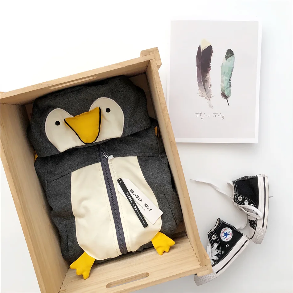 Tonytaobaby/новая осенне-зимняя одежда для мальчиков и девочек; милые бархатные куртки серого цвета с изображением пингвина; детская куртка