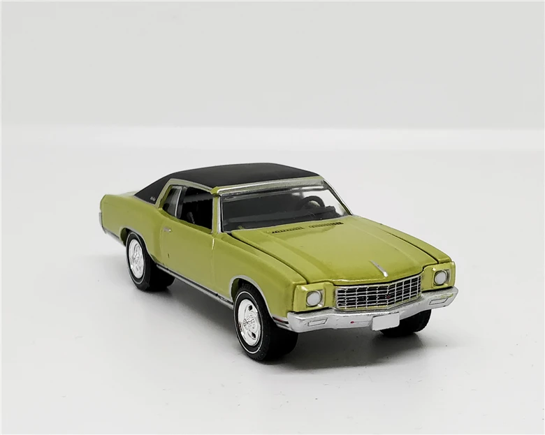 Зеленый светильник 1: 64 Chevrolet Monte Carlo SS 454 1971 бутик сплава автомобиля игрушки для детей Детские игрушки модель оптом