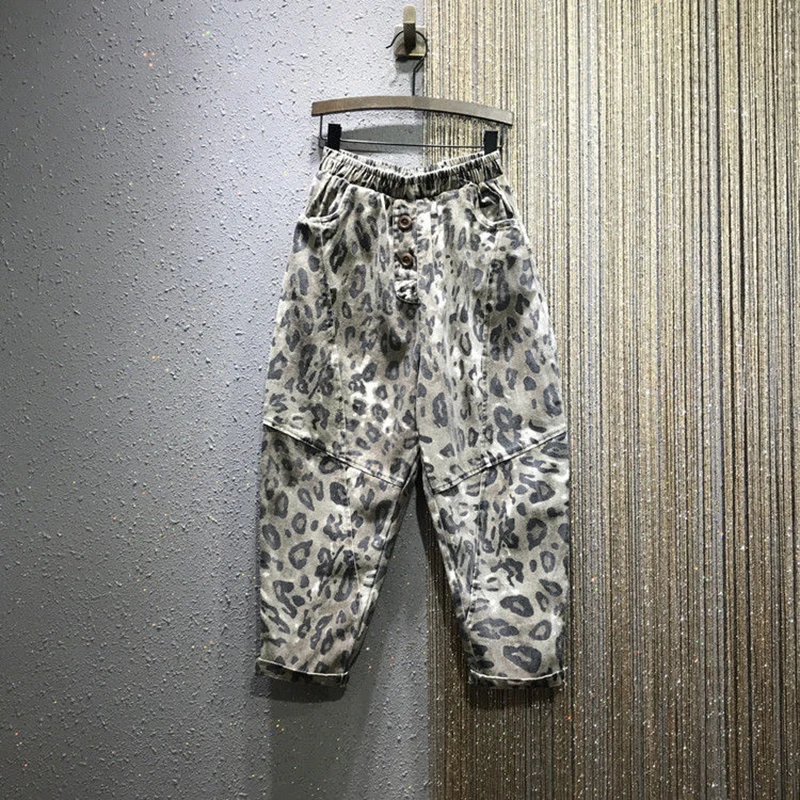 Осенние новые модные женские свободные винтажные джинсы с эластичной талией и леопардовым принтом, универсальные повседневные хлопковые джинсовые штаны-шаровары S462