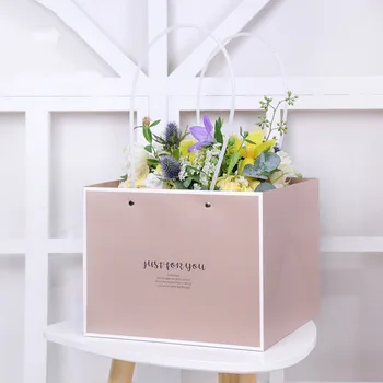

2pcs Small Fresh Square Box Packaging Flower Bouquet Bag Birthday Gifts Decoration Portable Bag Package Florist Bags