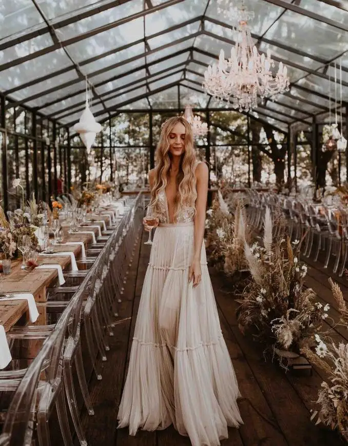 

Sexy Wedding Dress Boho Long Backless White Beach Wedding Dress Appliques Lace V Neck Princess Bride Dress Free Shipping