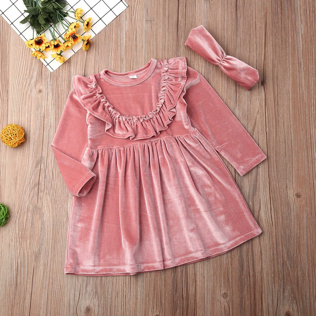 Детское платье для маленьких девочек от 1 до 6 лет 2 предмета, розовое однотонное бархатное праздничное платье принцессы с рюшами нарядное платье с повязкой на голову