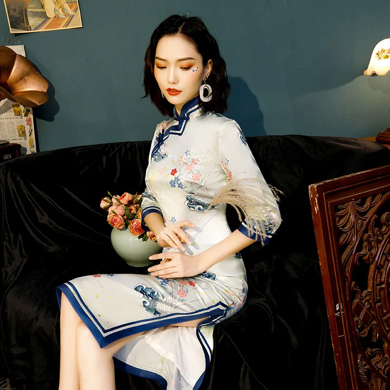 Для молодых девушек китайский стиль воротник Мандарин Cheongsam Половина рукава Винтаж Кнопка Qipao вечернее платье большой размер 3XL