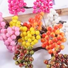 25 piezas 50 cabezas de flores artificiales Mini Berry Bacca ramo para la decoración de la boda DIY Scrapbooking guirnalda decorativa flores falsas ► Foto 2/6