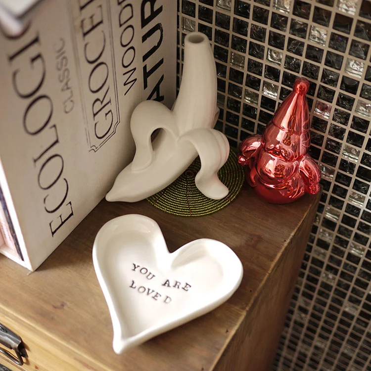 Scandinavian creative home ceramics matte white gold banana pendant vase floret tabletop Small mouth vase flower jar home decor