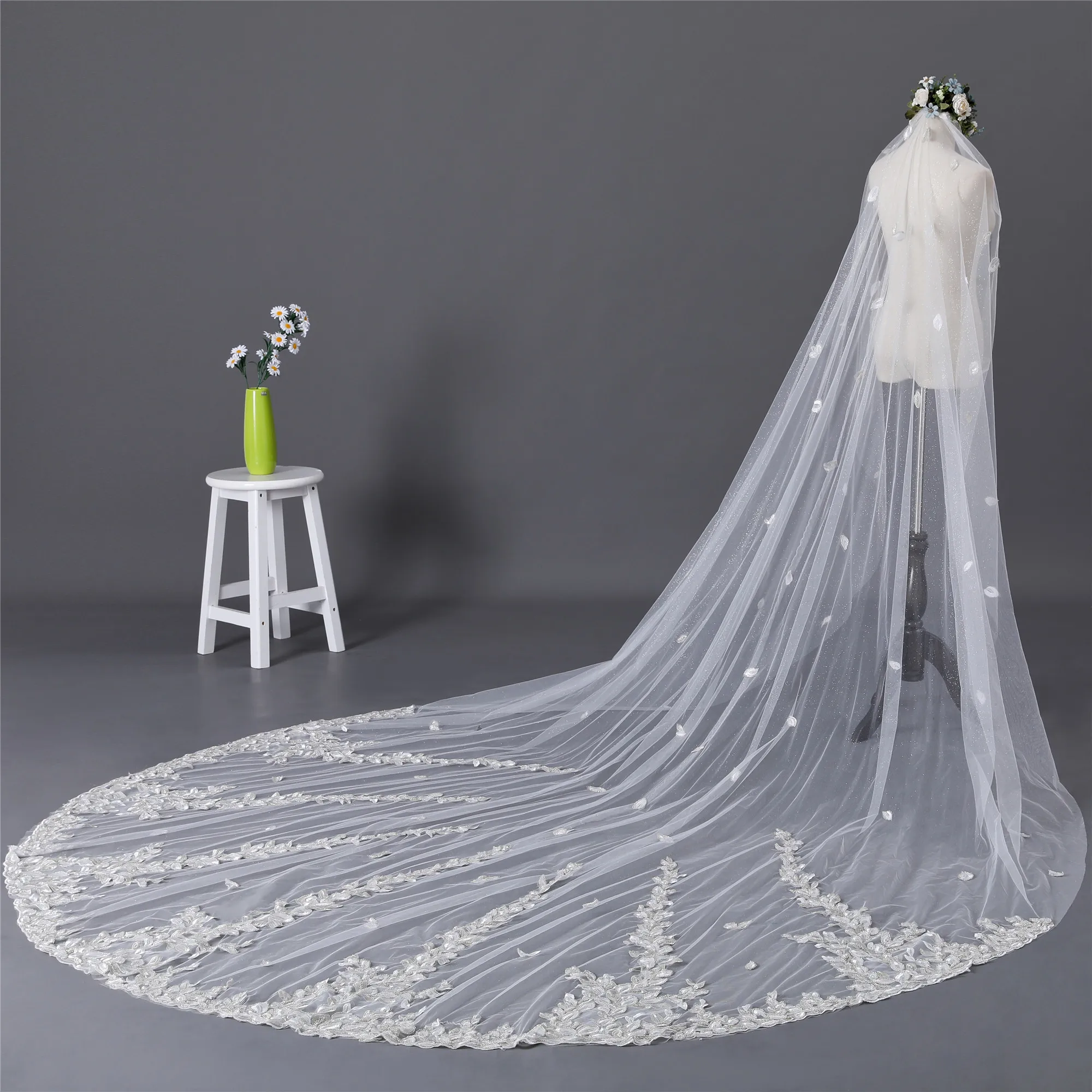 Erosebridal Новое поступление Соборная 350 см Фата невесты Кружевной Край вуаль Длинная женская свадебная белая вуаль 1 слой