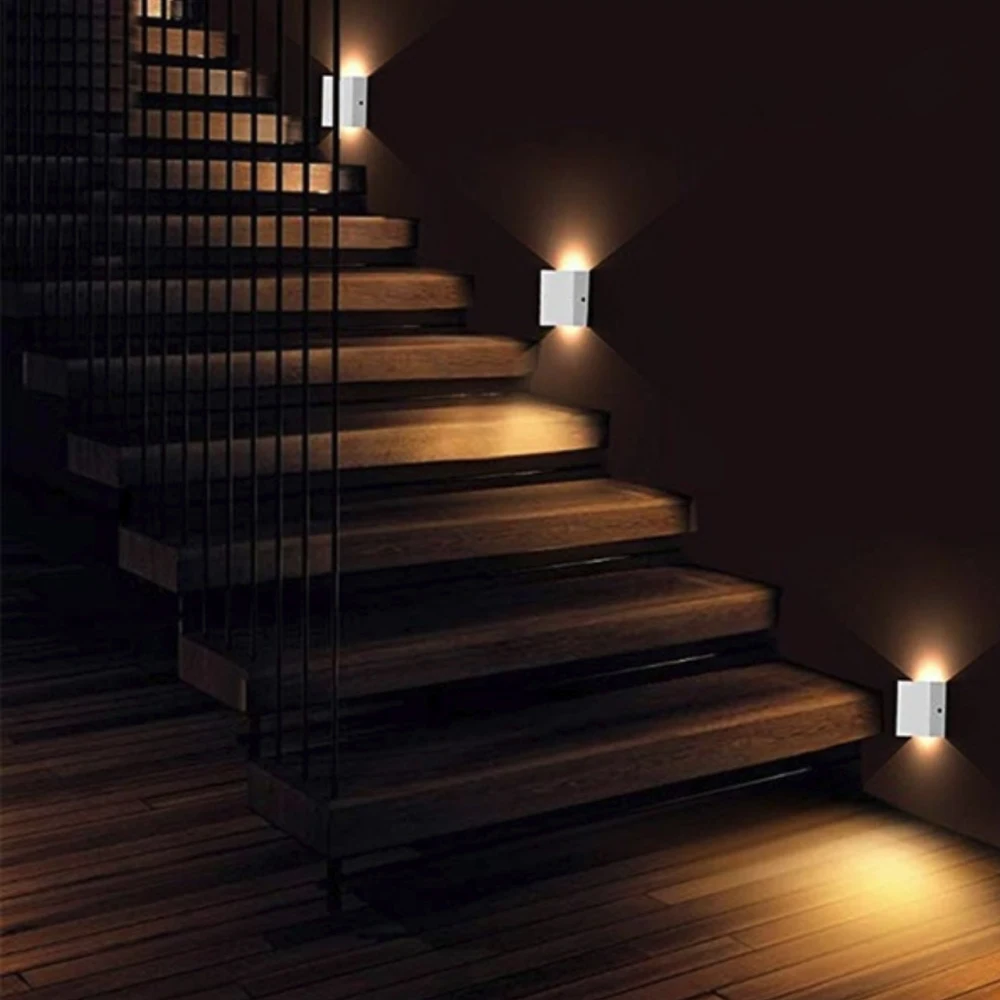 Бра для лестницы в доме