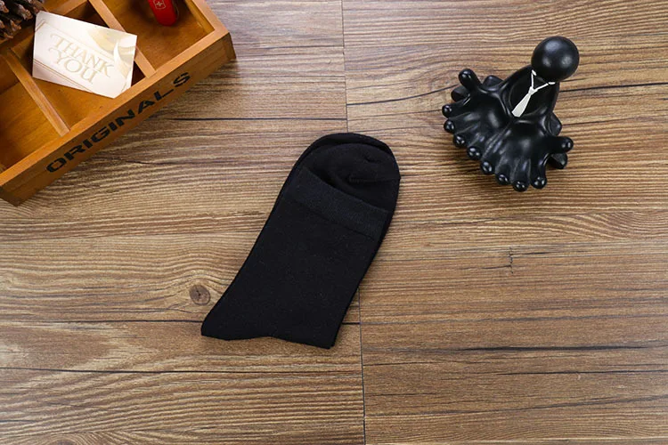 Socks Men New Brand Casual Solid Color Socks Business Anti-Bacterial Deodorant Breathable Men's Sock EU 39-44 Meias