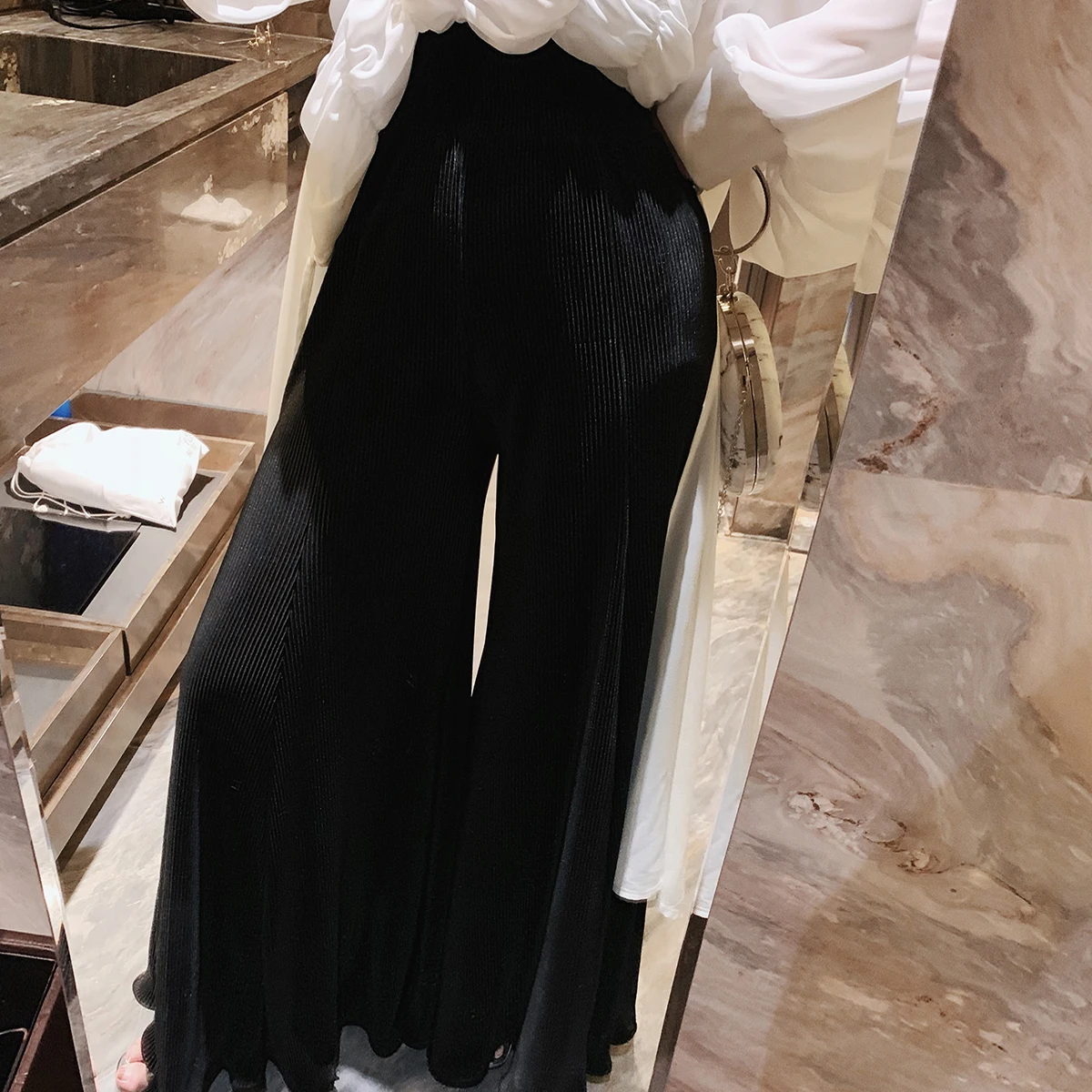 

Women's wide-legged trousers and Pleated pants elastic waist Loose bellbottoms w0153