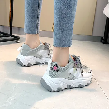 

Women Fashion Sneakers Trend Casual Hot sale Breathable women shoes Light Comfortable Falts shoes soft bottom Popular shoes