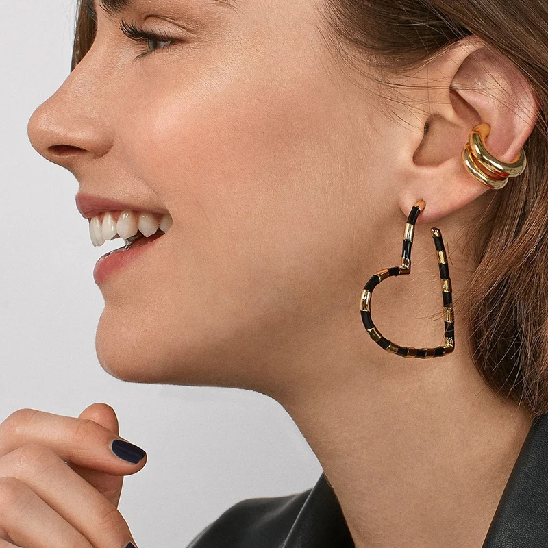 10592334938_1245569884