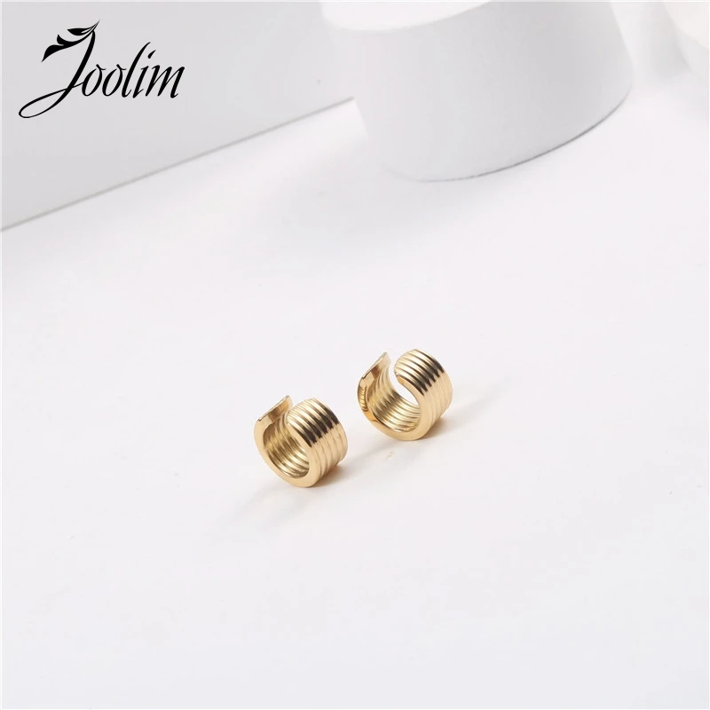 Tarnish Free PVD Gold Finish Fashionable Many Lines Earring Stainless