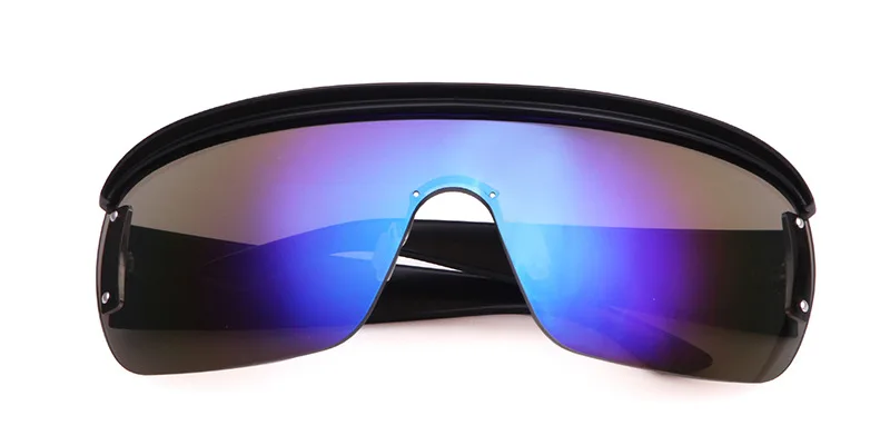 12351884305_1510330976