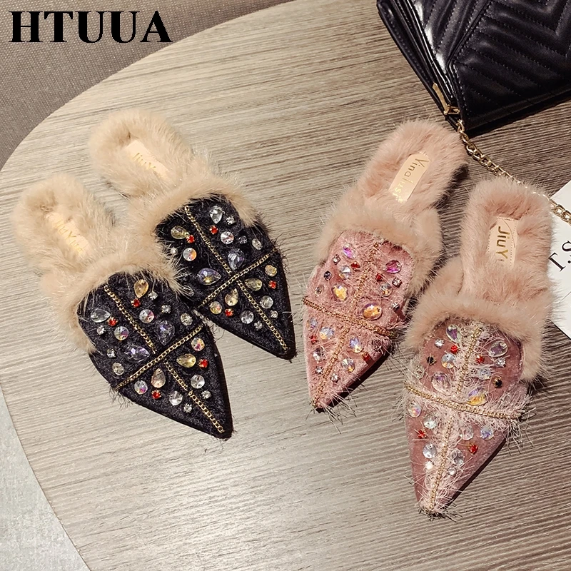 HTUUA стразы; меховые тапочки; женские туфли без задника на плоской подошве; Разноцветные пушистые шлепанцы со стразами; женская обувь с острым носком; сезон осень-зима; SX3590