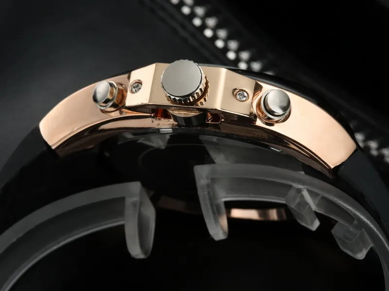 

Hot Selling Three-Eyed MEN'S Watch Trend Students Fashion Gift Quartz Large Dial V6 Watch
