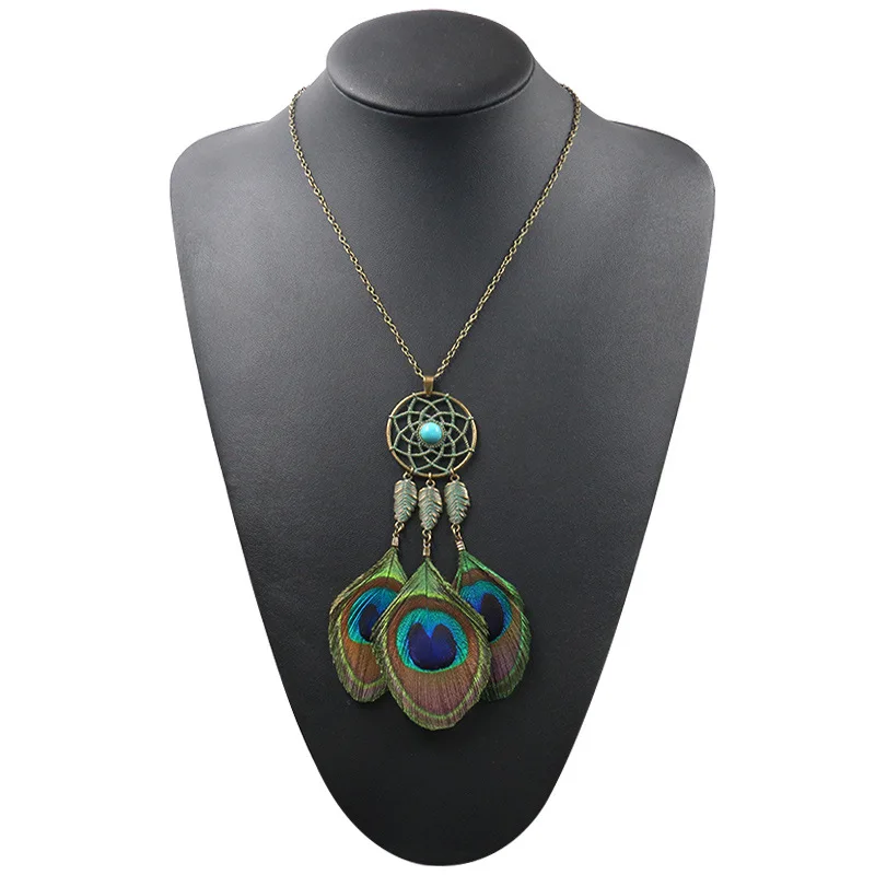 Collier Attrape Rêve Indien à Plumes de Paon Bijoux femme bohème capteurs de rêves style chic boho amérindien fantaisie