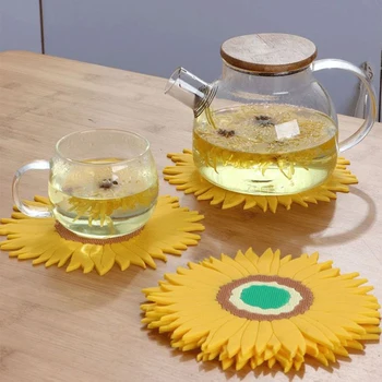 

1 Piece Sunflower Insulation Pad 19cm Silicone Anti-scald Tea Coaster Bowl Pot Mats Home Dining Table Mat Plate