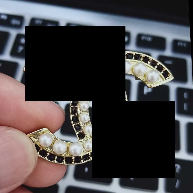 

2019 Fashion Jewelry Brooch For Women Crystal Letter Brand Jewelry Jewelry Wedding Party Gift Wholesale
