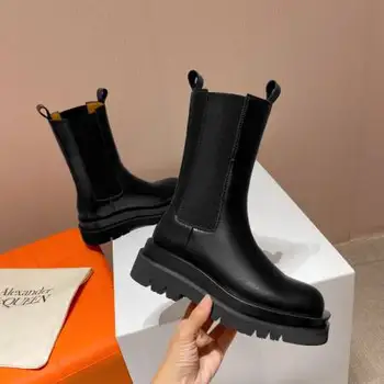 

2020 new chimney boots women's net red the same shoes, ChElSEY boots, thick medium length, boots,