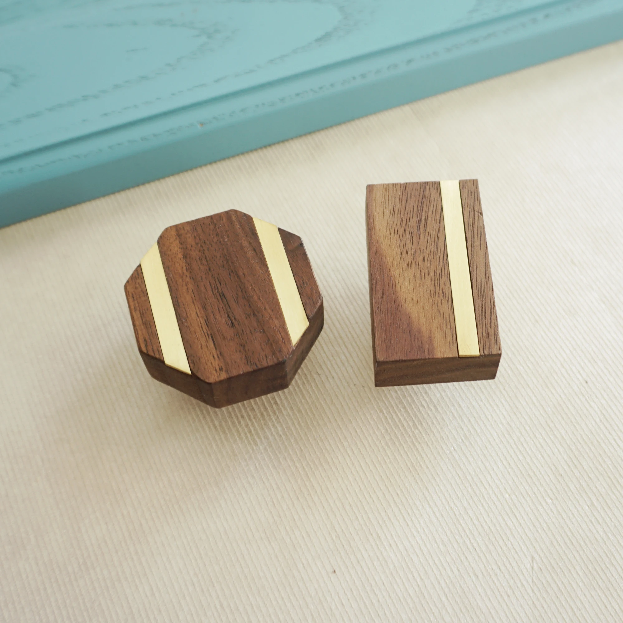 Hexagon / Rectangle Black Walnut Furniture Knob and Handles Wardrobe