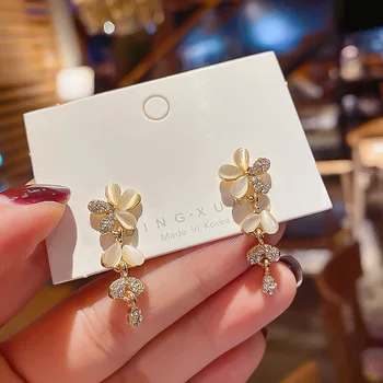 

925 Silver Flower Opal Earrings South Korea Elegant Simple High Grade Sense Diamond Set Earrings Online Celebrity Fresh Ear Stud