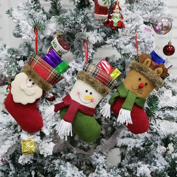 

New 3pcs/set Mini Christmas Stockings Socks Hanger for Christmas Tree Decoration Ornaments Personalized Christmas Stocking 2018