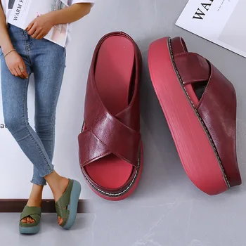 

2020 thick-bottomed slippers female Wind open-toe waterproof table back empty size 43 tide