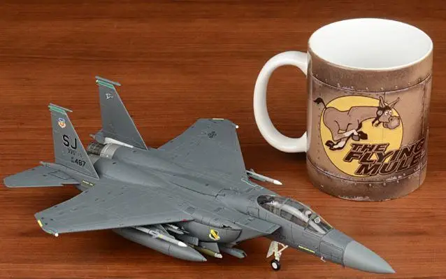 Хобби мастер F-15E USAF 4th FW 335th FS Chief#89-0487 Bagram AB Afghanistan Января 2012 1/72 литая под давлением модель самолета Ограниченная серия