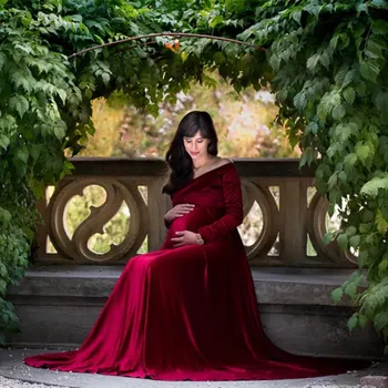 

2020 Winter Maternity Photography Dresses Long Tail Velvet Pregnant Woman Baby Shower Dress Photo Shoot Outfit Maxi Gown
