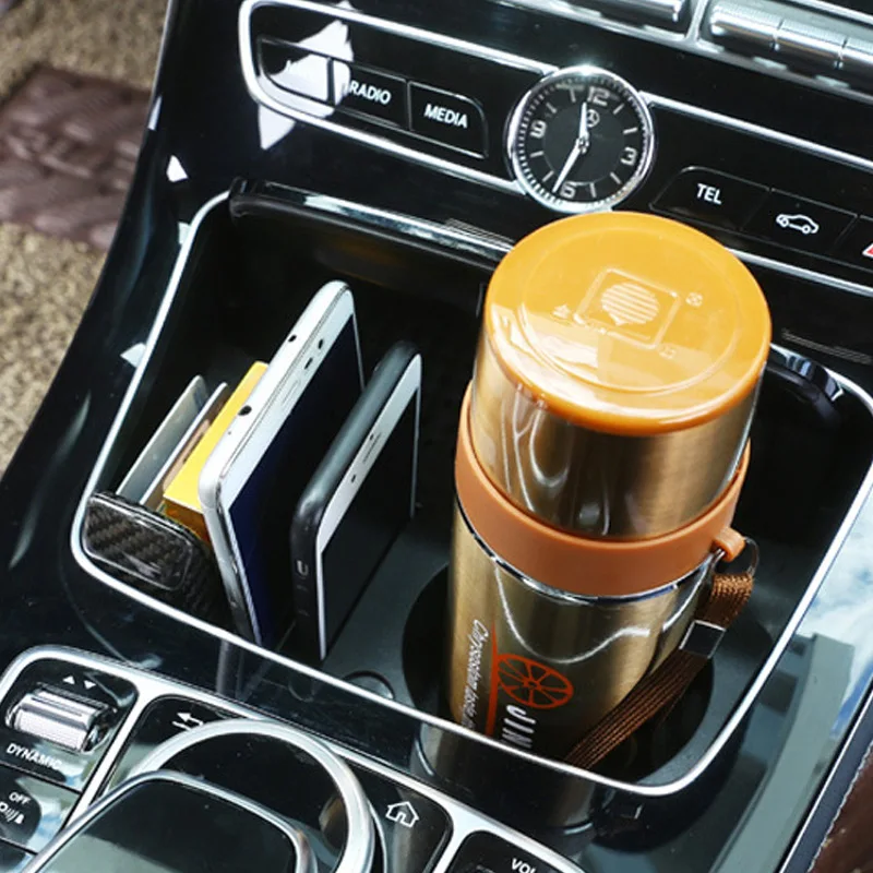 Применимый Benz Новинка E-Class мульти-функциональное стекло стеллаж для выставки товаров E300L C200L GLC260 Автомобильный держатель для стакана, хранение коробка