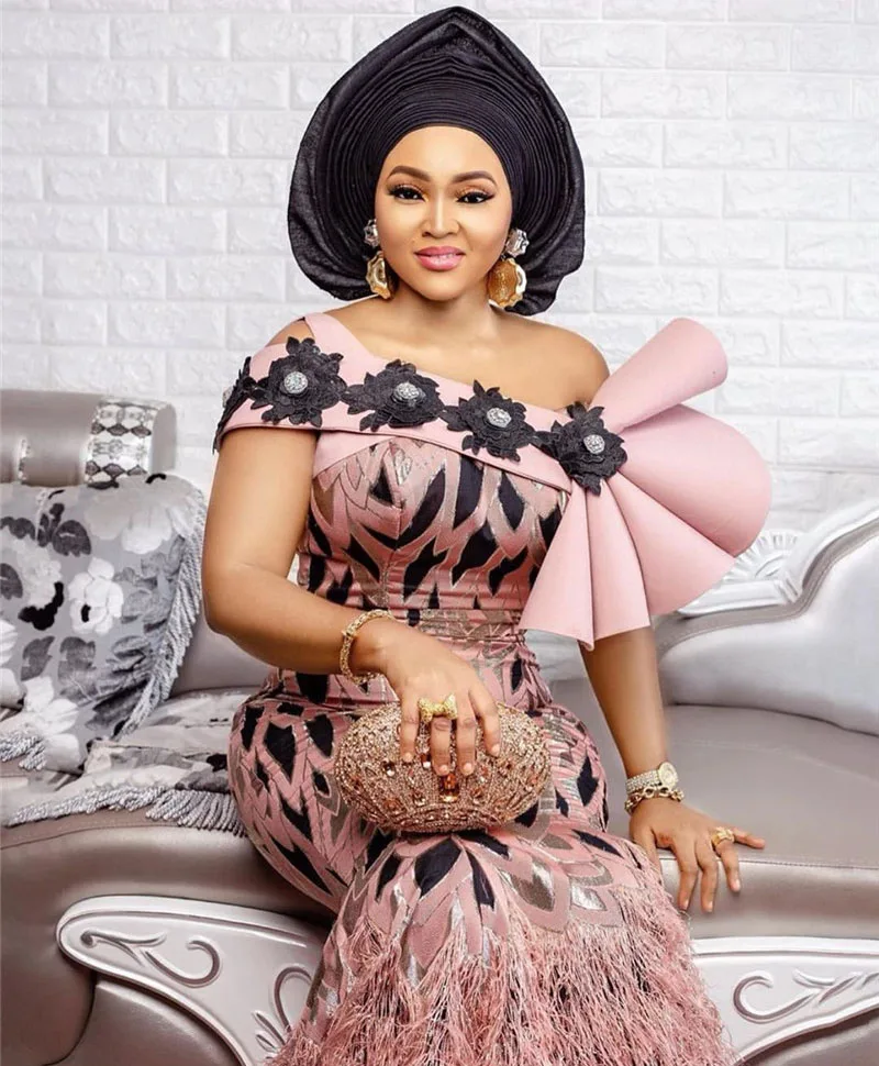 

Good Quality Brocade Lace Tassel African Lace Fabric Latest Popular Nigerian Brocade Fabric for Wedding Evening Dresses APW2918B