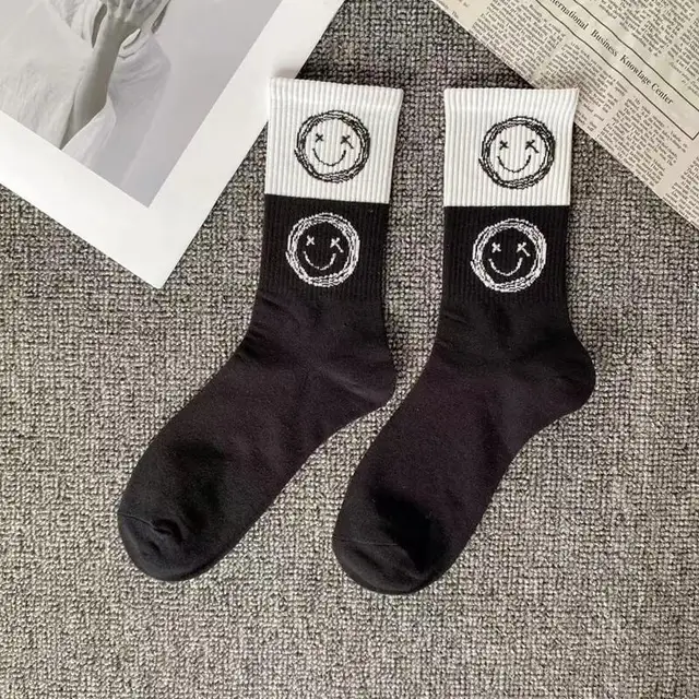 Street fashion creative Travis Scott socks interesting design pattern hip hop men socks happy novelty crew men socks 35