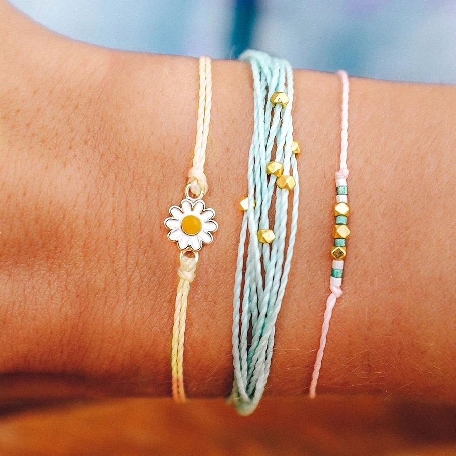 4_0000s_0039_3F9A6666_1200x1200_crop_center