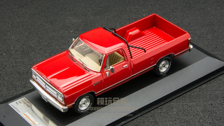 Модель автомобиля из 1/43 сплава, орнаменты для домашней коллекции, подарок на день рождения и Рождество для детей и взрослых