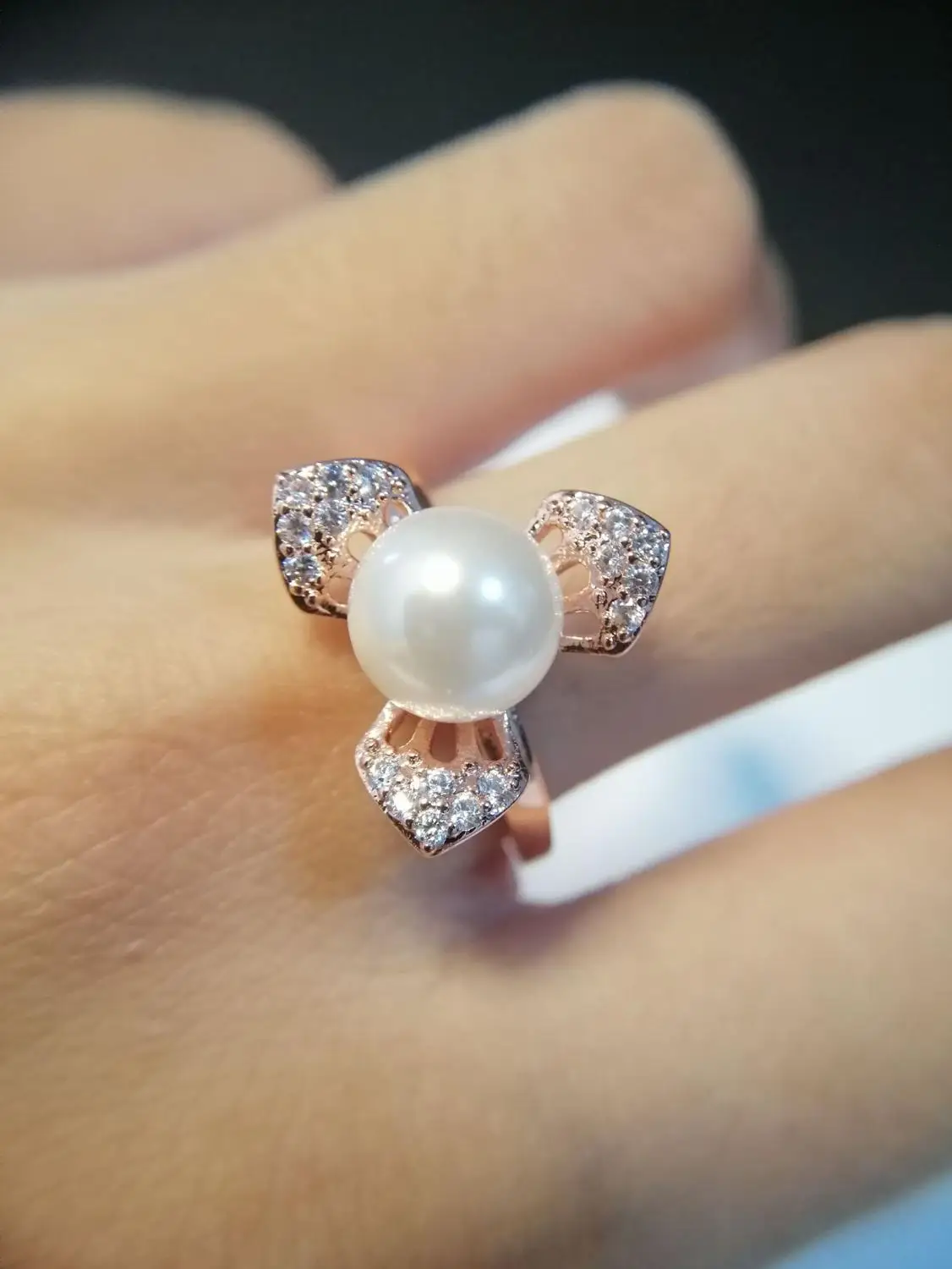 

Linmouge Fashion Open Ring For Women Lady Three Leaf With Simulated Pearly Elegant Engagement Simple Adjusetable Jewelty RF29