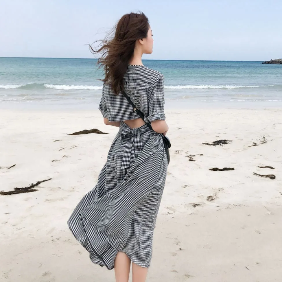 

Photo Shoot INS Scheming Backless Sense of Design Back Single Breasted Bandage Cloth Industrial Black And White Lattices Crew Ne