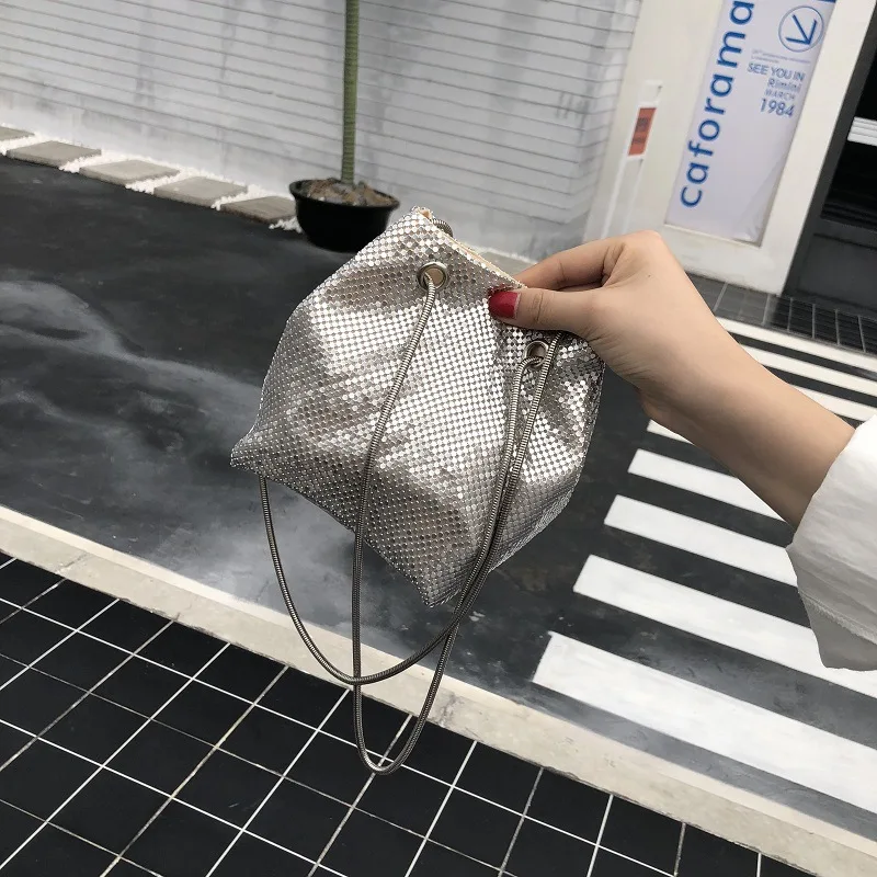 

2009 Explosion Japanese Aluminum Mini-bucket Pack Sequins Pack Chic Magnetically Buttoned Women's Pack