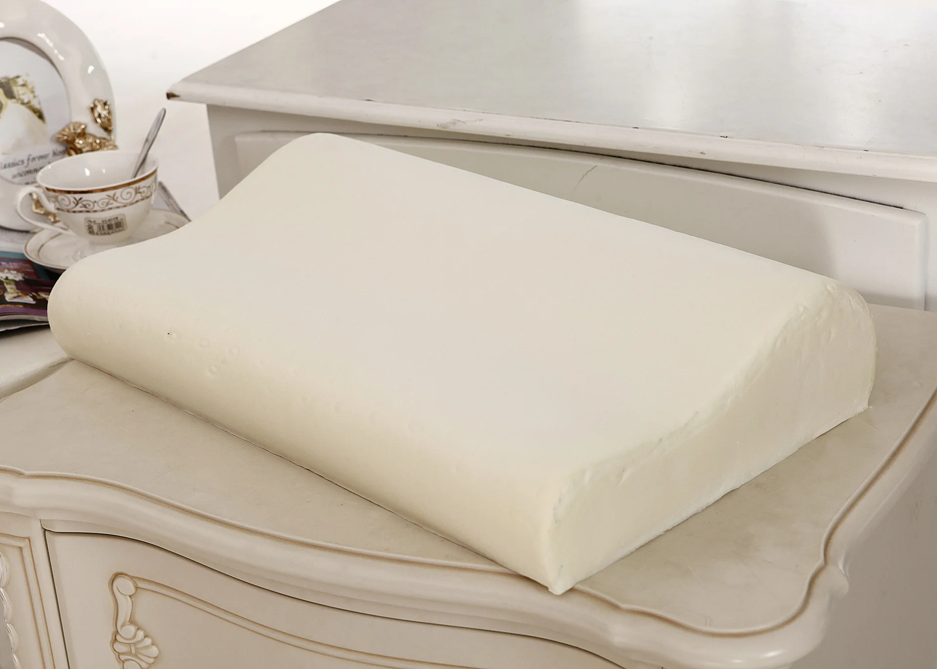 Bow memory pillow slow rebound high and low pillow space pillow pressure foam high and low pillow special pillow core Bow memory pillow slow rebound high and low pillow space pillow pressure foam high and low pillow special pillow core