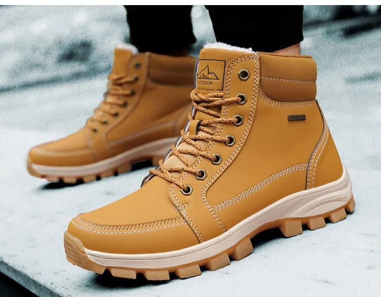 Men boots Warm Winter High Quality Plush Inside Anti Skid Bottom Outdoor Mans footwear Comfortable Plush Big Size