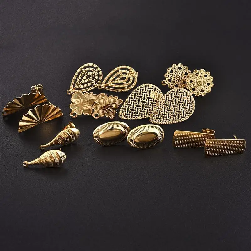 Stainless Steel Geometric Round Earring Stud Golden hollow Flowers Earrings 8 H3df749ea1b864619a06d91b4920a75412