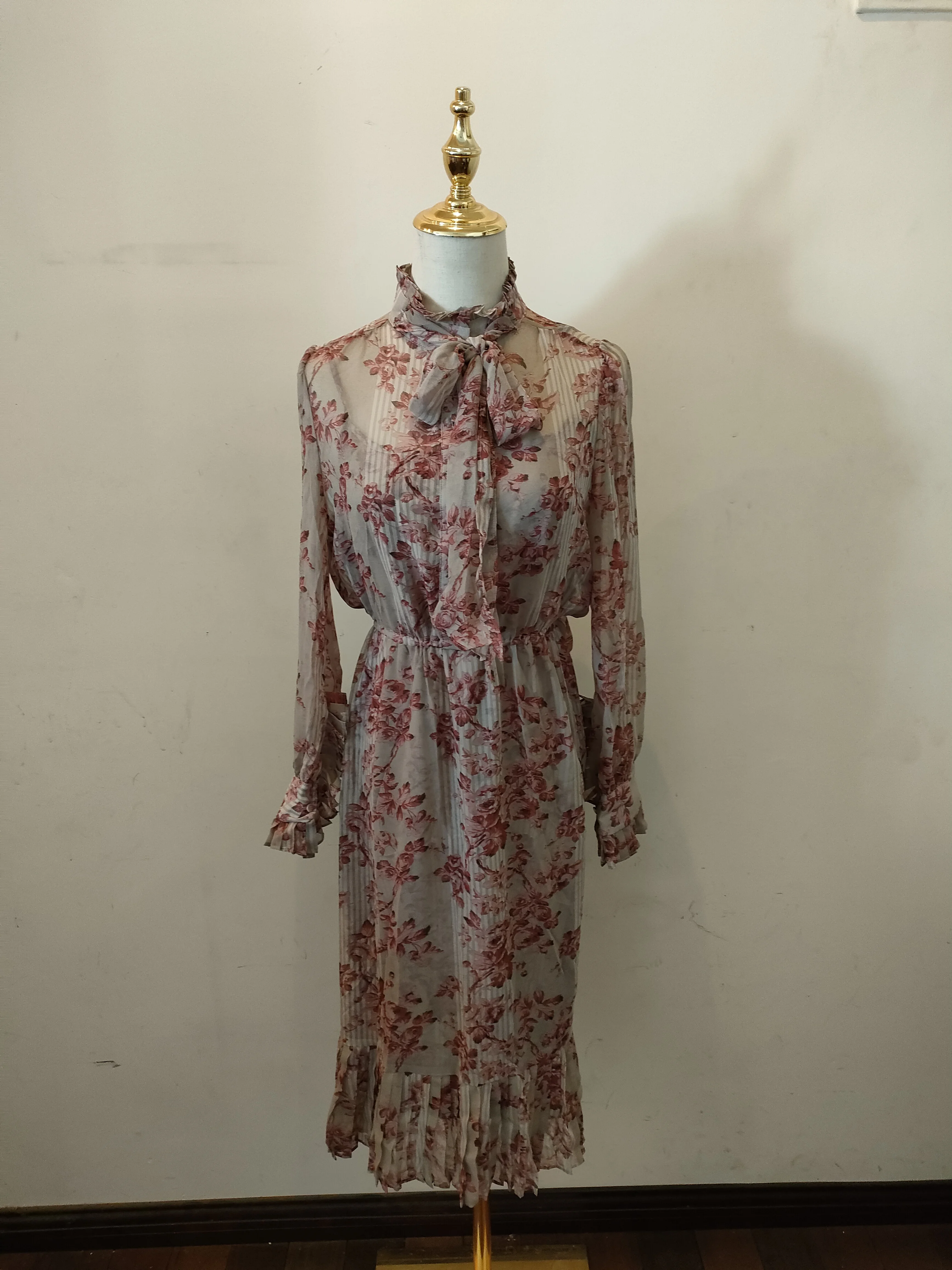 Специальная фотография на 7-ю годовщину | Женская одежда