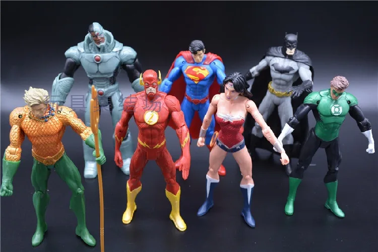 

DC Batman Superman Neptune Green Lantern Flash Wonder Woman Justice League Toy Model Garage Kit Figurine
