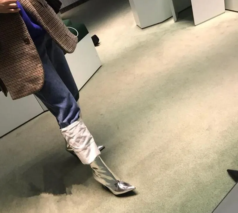 Модные ботильоны; Новинка; дизайнерские женские ботинки; Botas Mujer; Брендовая обувь; sapato feminino; Новая женская обувь на странном каблуке; короткие кожаные ботинки