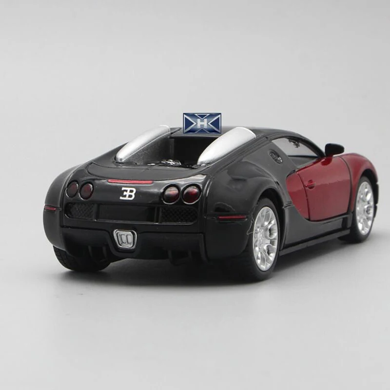 1/32 весы игрушки для детей BugattI по форме спортивного автомобиля сплав литья под давлением модель звук и свет игрушка с инерционным механизмом подарок на день рождения автомобиля