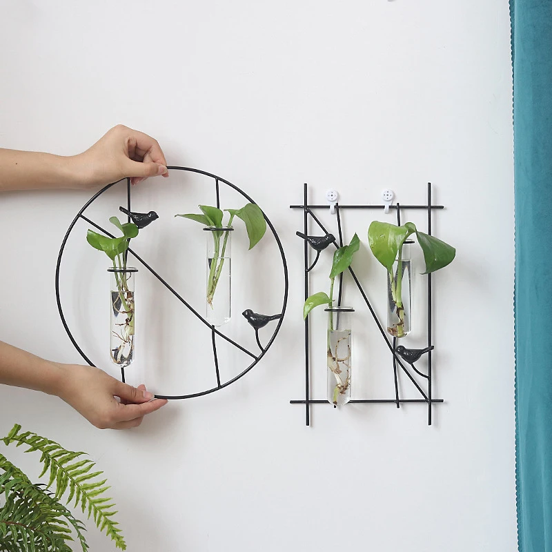 VOSAREA Wall Hanging Glass Vase Iron Wrought Unique Creative Household Decorative Pendant Wall-Mounted Hydroponics Container 