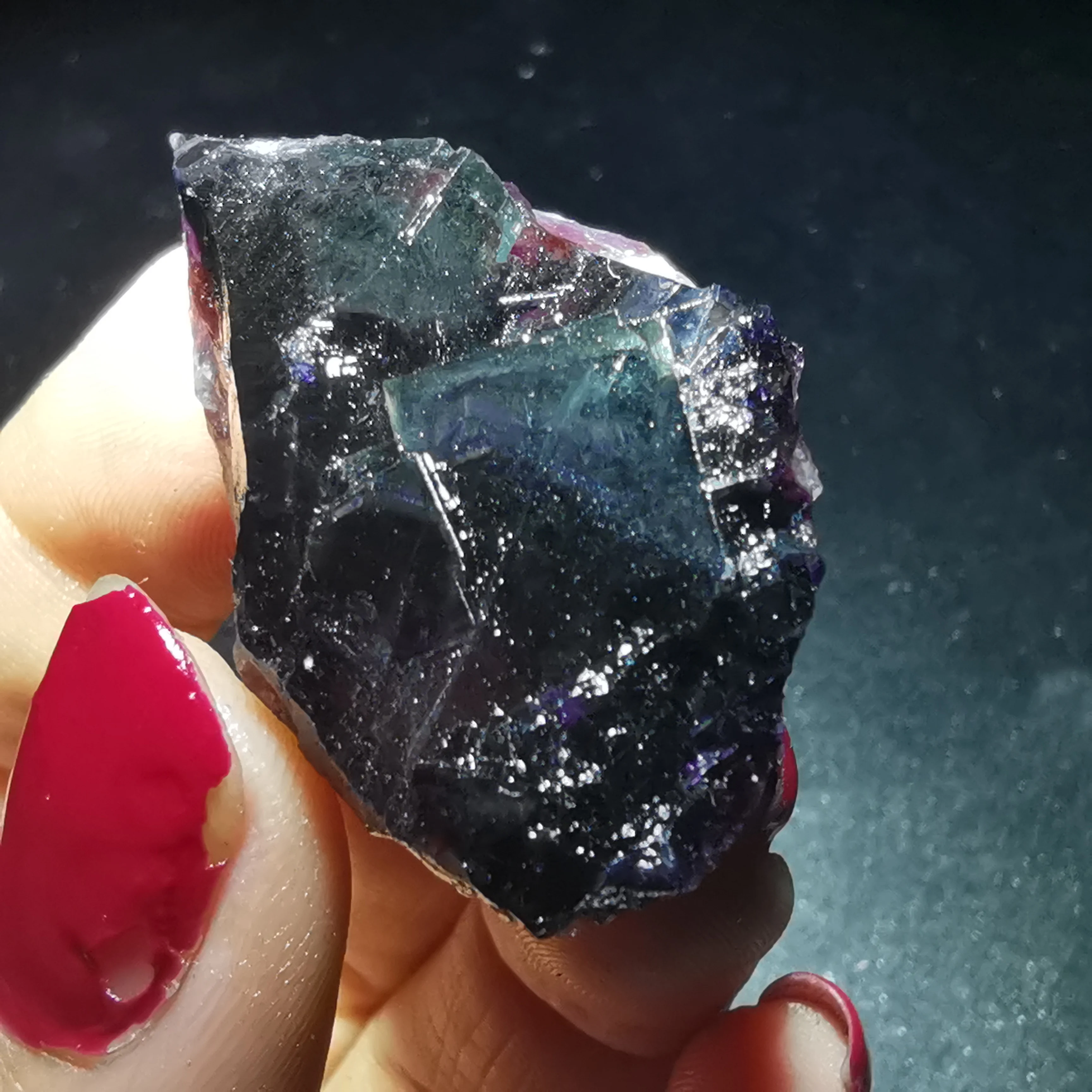 

35.2gNatural dark purple fluoritecrystal mineral specimen